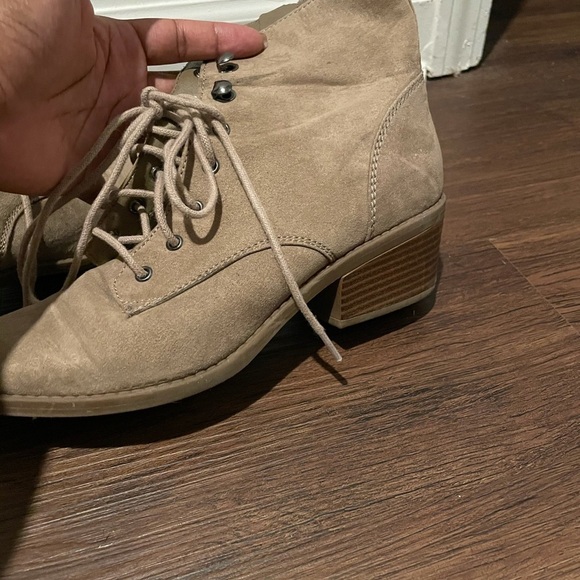 Women’s Tan Boots-Sz 7M - Picture 4 of 7